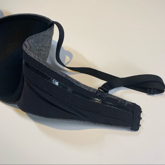 La Senza 34D Heather grey “Body Kiss” twist front push up strapless bra - Picture 10 of 14